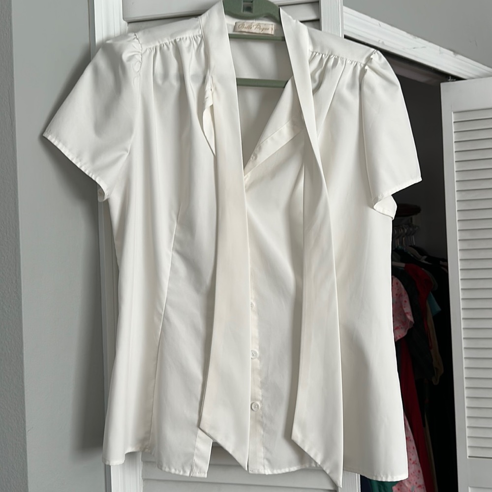 Medium cream color Belle Poque tie top